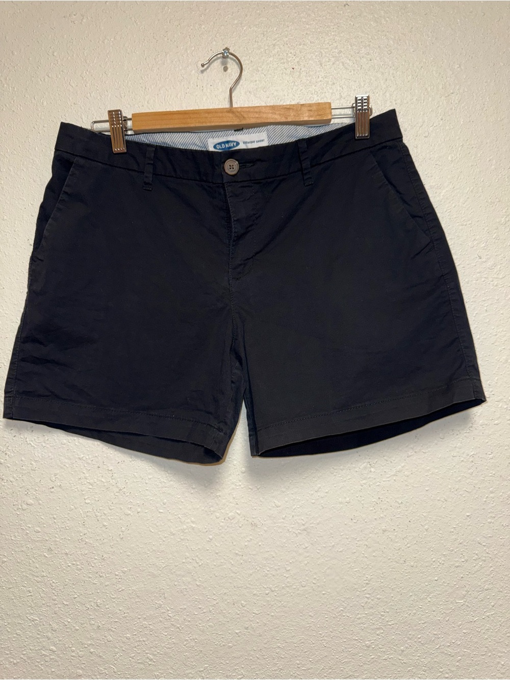 Old Navy Black Women's Chino Bermuda Shorts